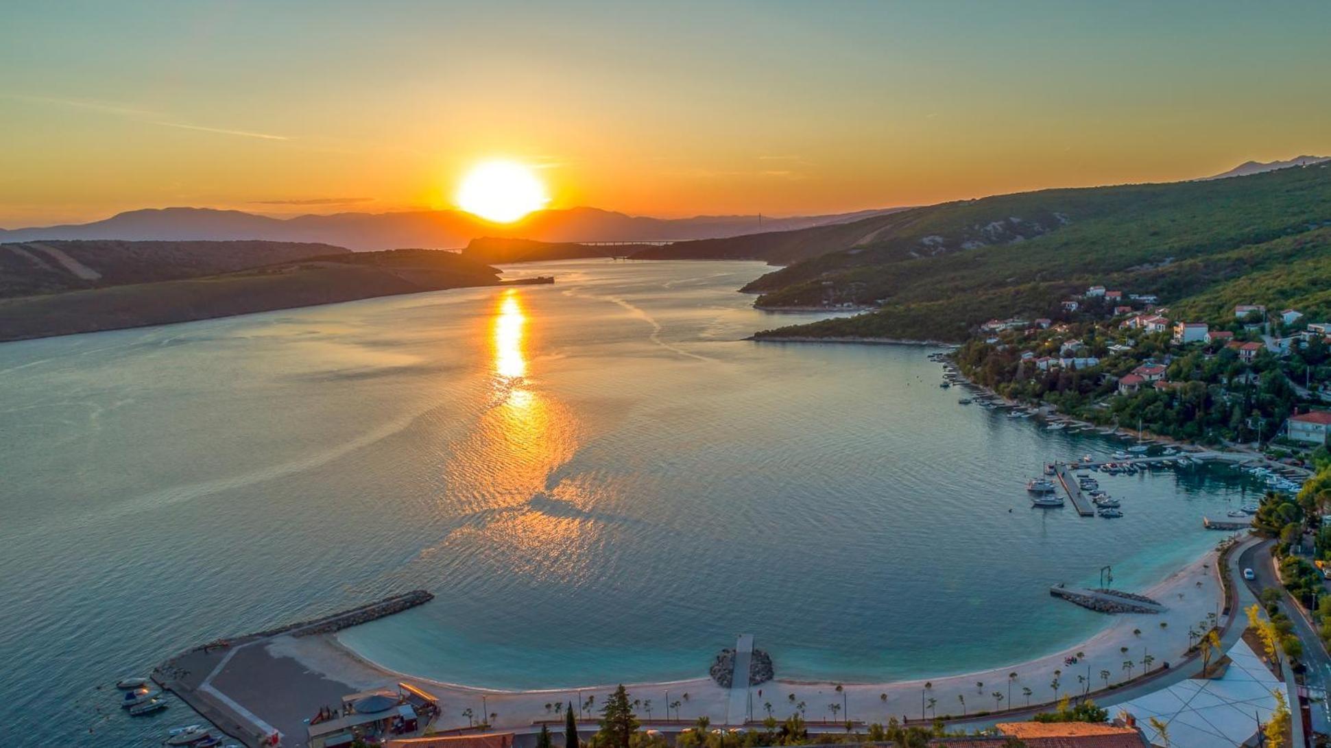 Apartments With A Parking Space Smrika, Kraljevica - 15709 Εξωτερικό φωτογραφία